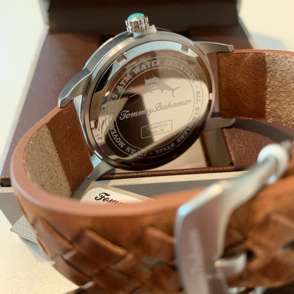 Tommy Bahama Men’s Blue Dial Leather Band Watch NW - Picture 4 of 6